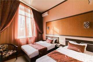 Гостиница Golden House Нижний Новгород Трехместный номер-1